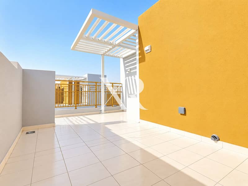 16 Sunlit Rooftop Terrace Geometry. png