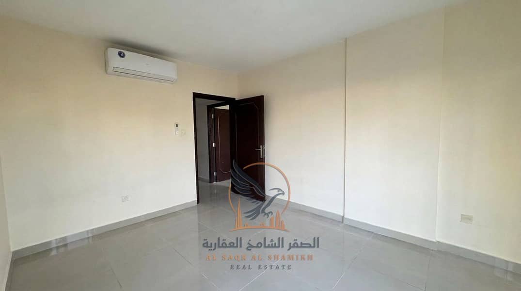 5 Remove_clutter_from_floor_20261015155103_3. jpg