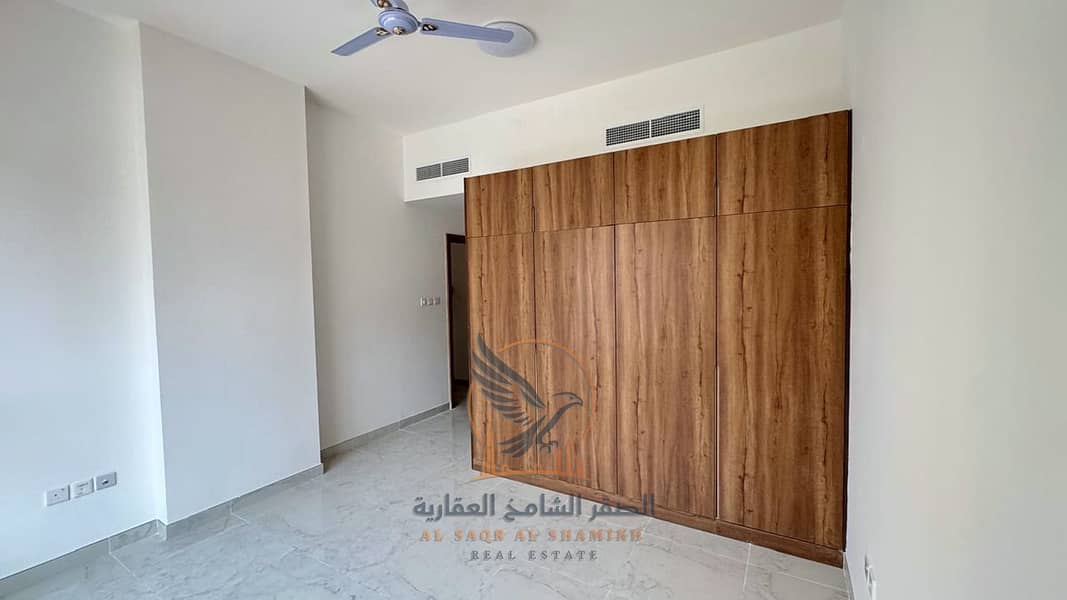 6 غير-مفروش-للا-يجار-0-غرف-الكورنيش-عجمان-صورة-العقار-11. jpg