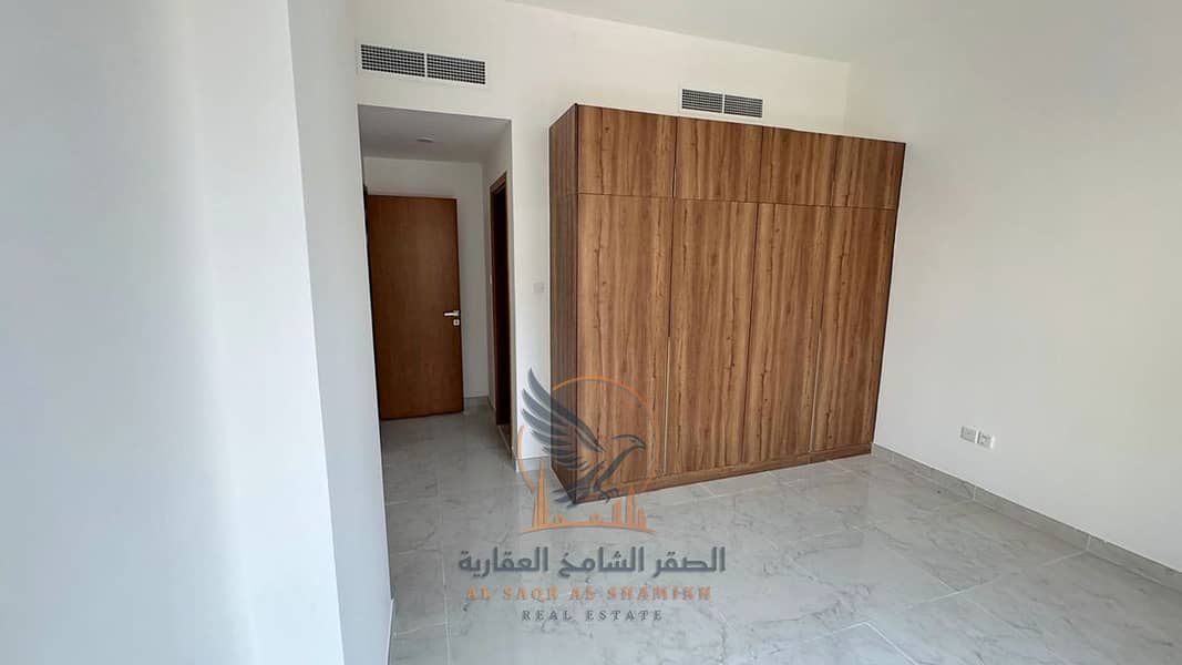 8 غير-مفروش-للا-يجار-0-غرف-الكورنيش-عجمان-صورة-العقار-10. jpg