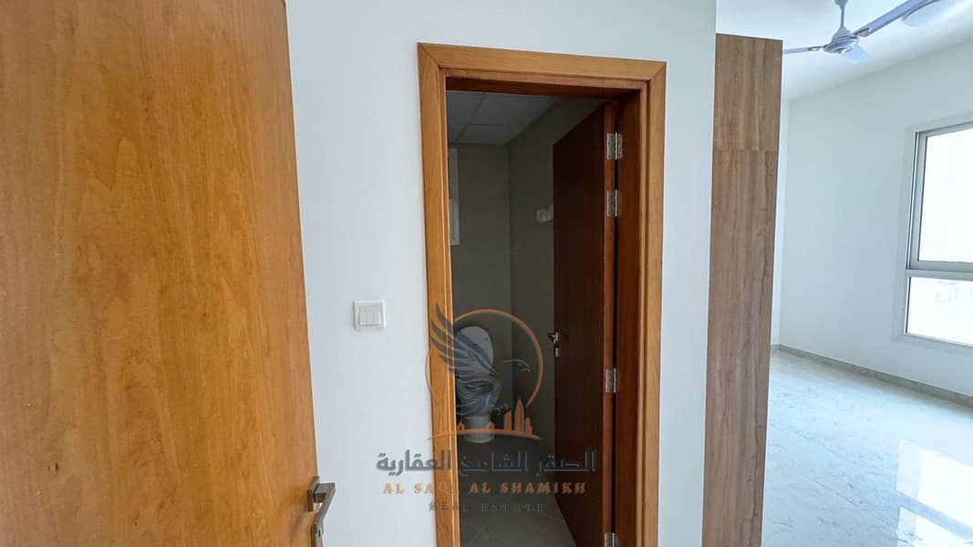 9 غير-مفروش-للا-يجار-0-غرف-الكورنيش-عجمان-صورة-العقار-08. jpg