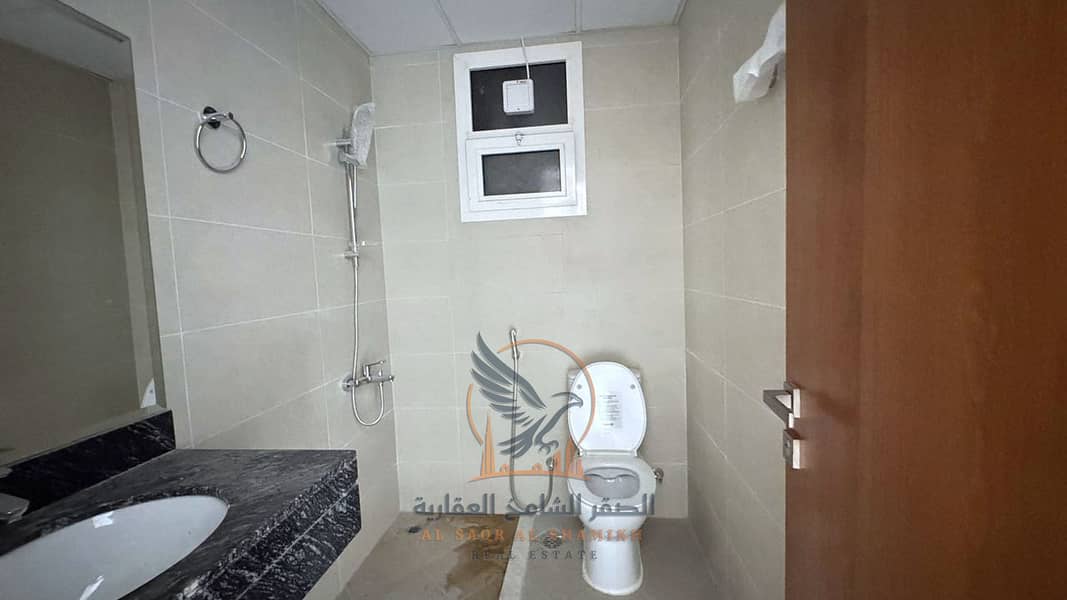11 غير-مفروش-للا-يجار-0-غرف-الكورنيش-عجمان-صورة-العقار-12. jpg