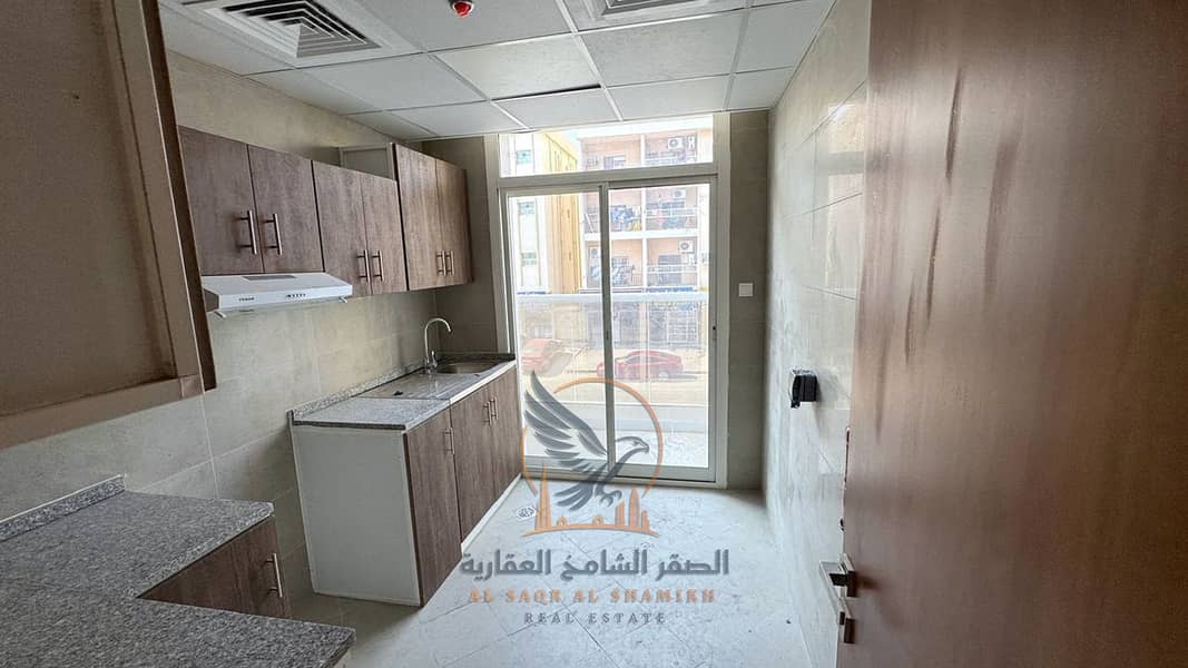 13 غير-مفروش-للا-يجار-0-غرف-الكورنيش-عجمان-صورة-العقار-05. jpg