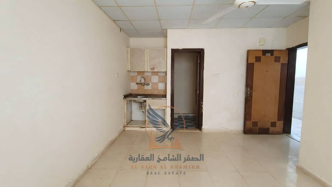 4 غير-مفروش-للا-يجار-0-غرف-الصناعية-2-عجمان-صورة-العقار-05. jpg
