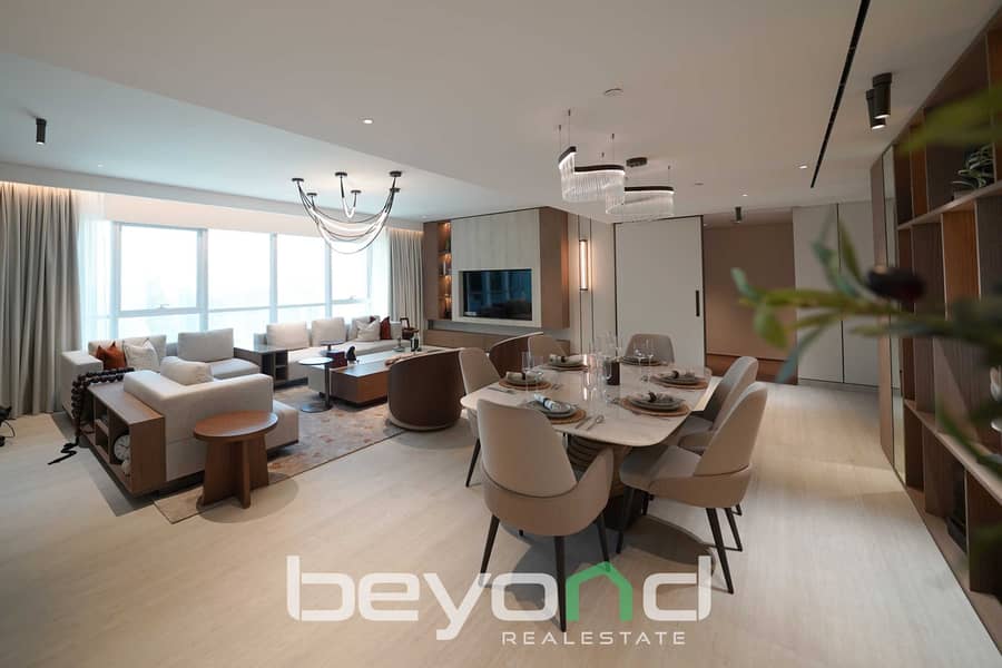 5 Livingroom & Dining 2. jpg