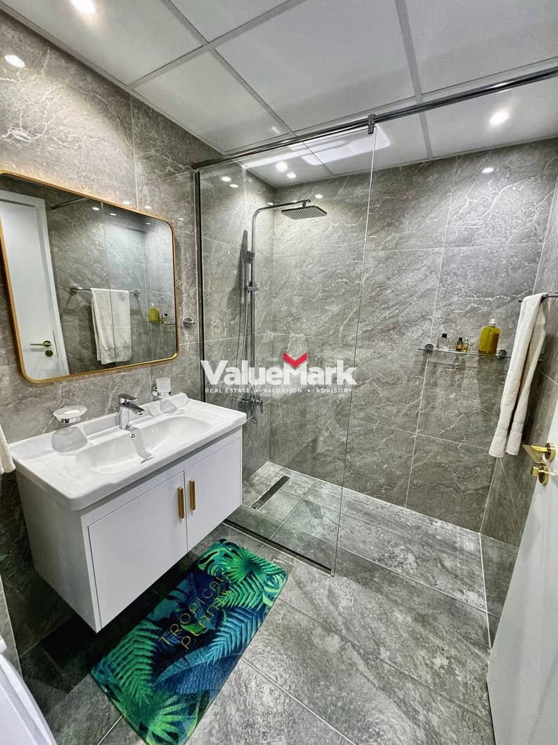 8 08_Bathroom_Shower. jpg