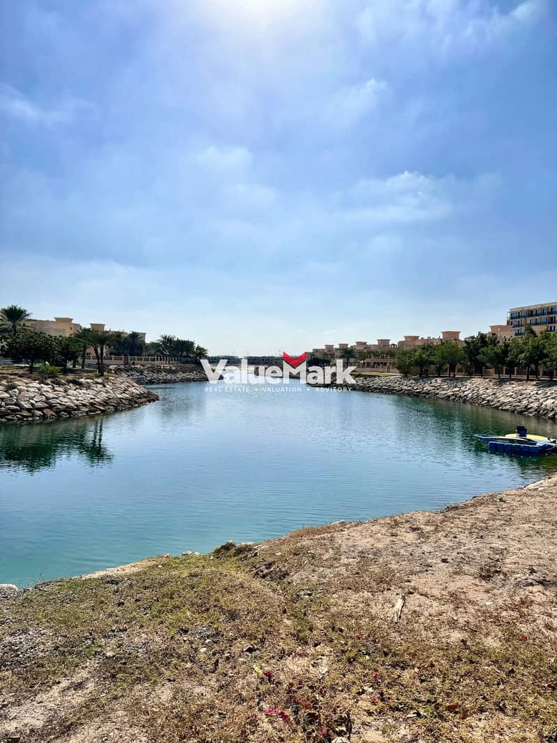 14 12_Waterfront_Canal_View. jpg