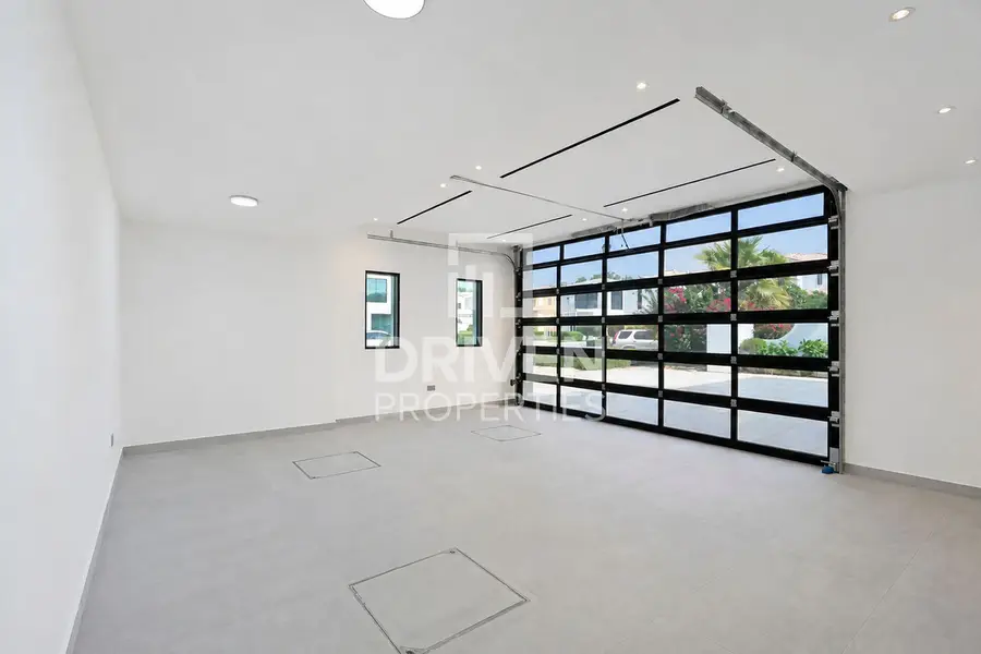 Luxury Villa | Fully Furnished Partial Golf view