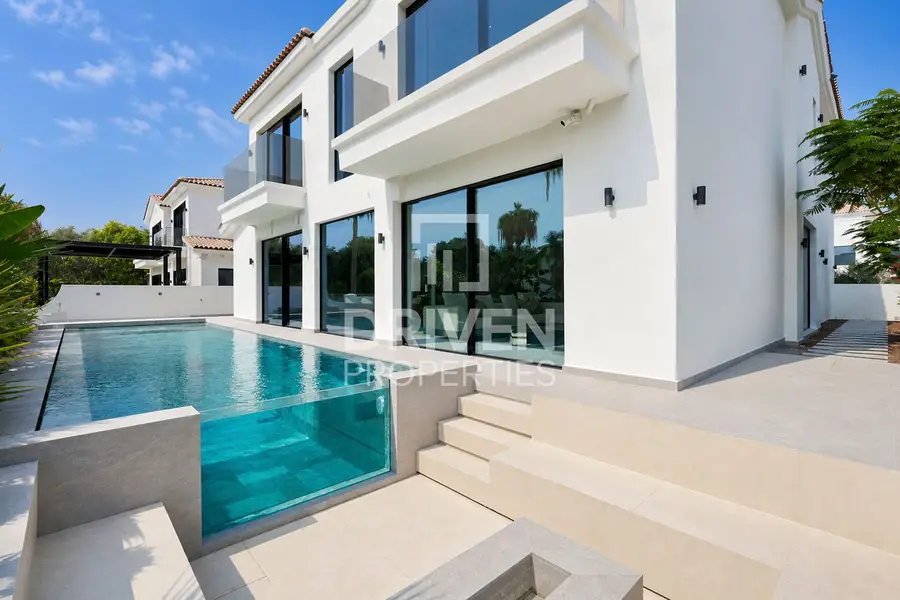 Luxury Villa | Fully Furnished Partial Golf view