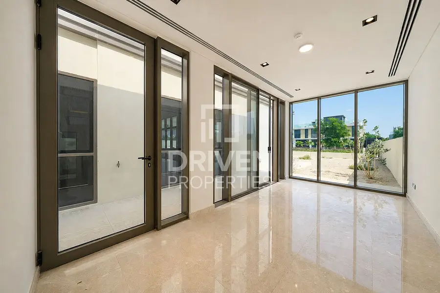 Corner Unit | Park View | Vastu Compliant