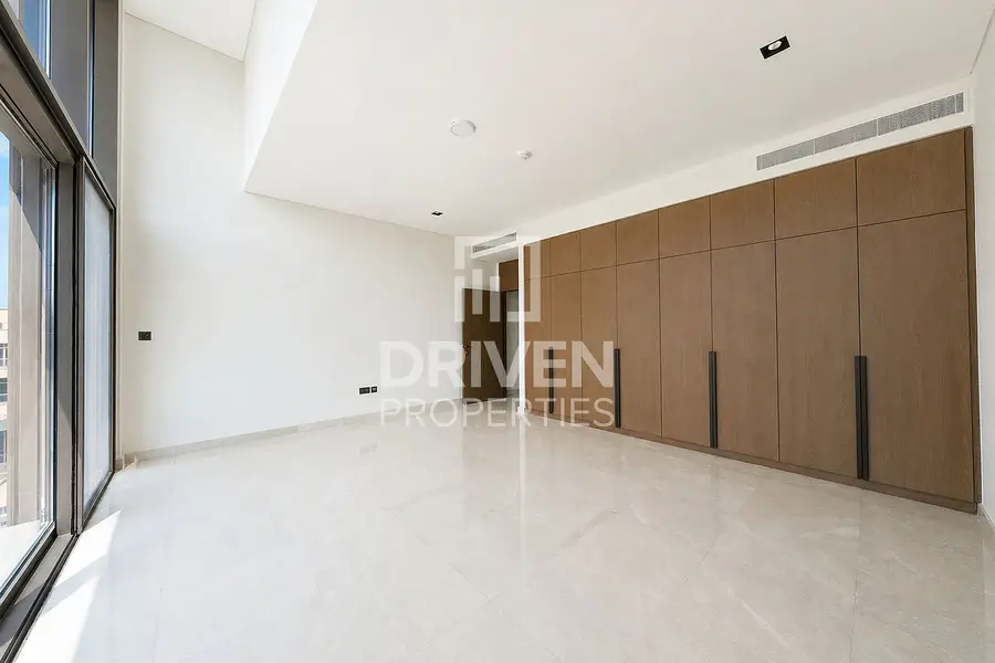 Corner Unit | Park View | Vastu Compliant