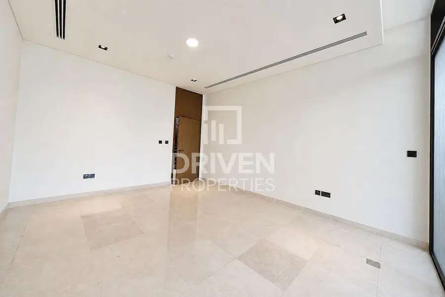 Corner Unit | Park View | Vastu Compliant