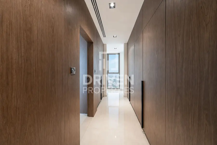 Corner Unit | Park View | Vastu Compliant