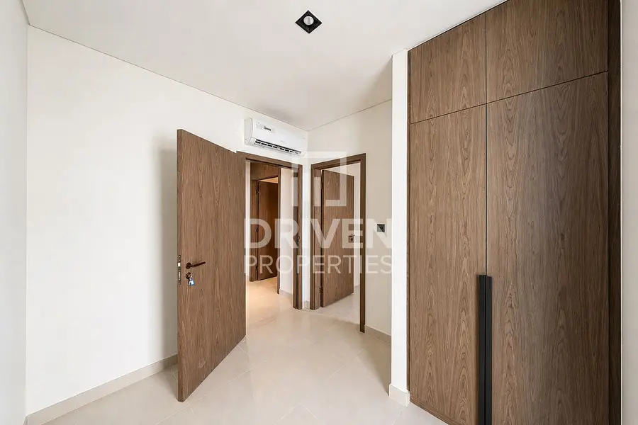Corner Unit | Park View | Vastu Compliant