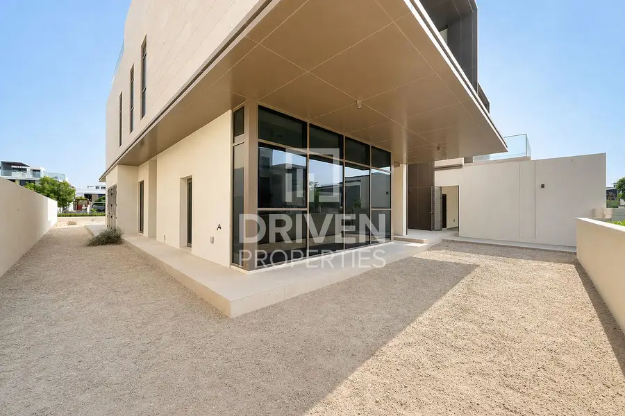 Corner Unit | Park View | Vastu Compliant