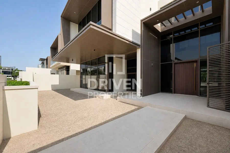 Corner Unit | Park View | Vastu Compliant