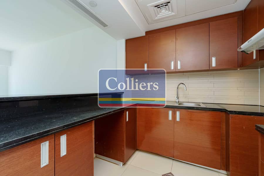 9 1014 - Kitchen-2. jpg