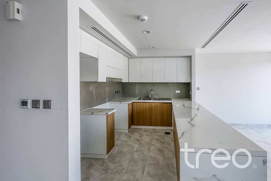 5 Kitchen. jpg