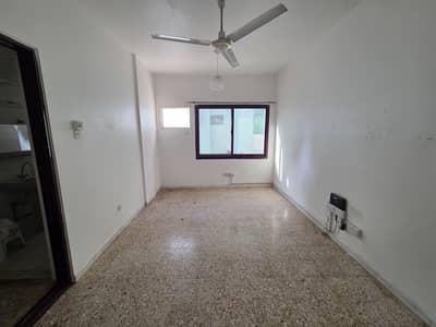 Студия в аренду в Дейра, Дубай - Квартира в Дейра，Аль Мутена, 38000 AED - 15497696