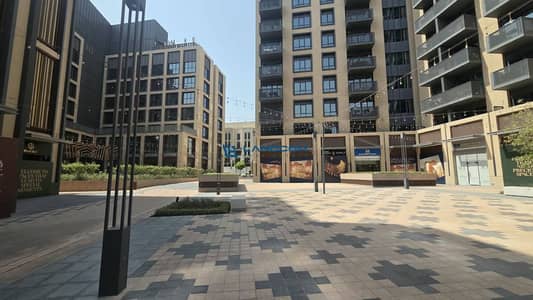 Shop for Rent in Deira, Dubai - Fitted Office Near Metro| Ideal for Gold Business