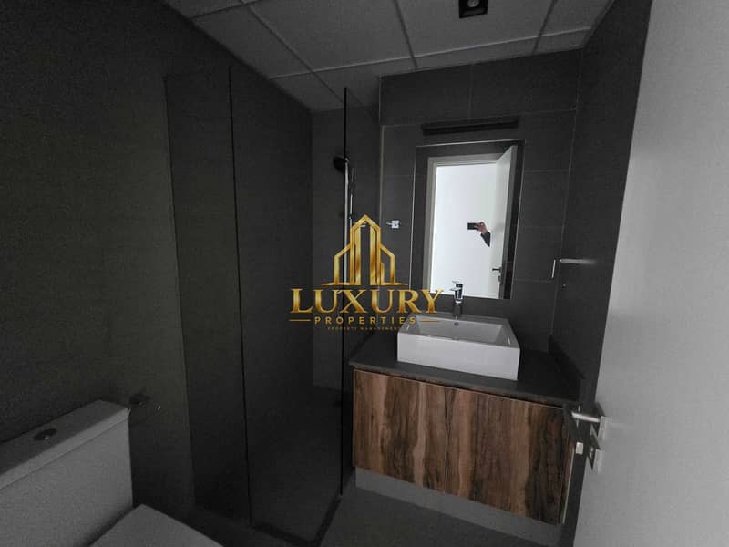 9 Elegant 1 Bedroom Apartment with Generous Hall Space