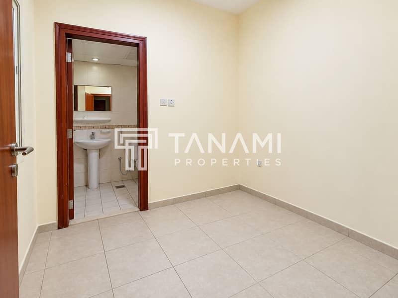 24 Minimal Apartment Room with En-Suite Bathroom. png