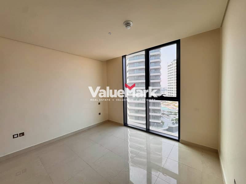 3 14_Bedroom_Building_View. jpg