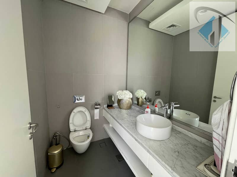 12 IMG_2028. JPG