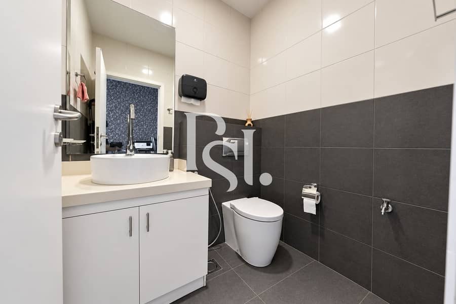 18 washroom. png