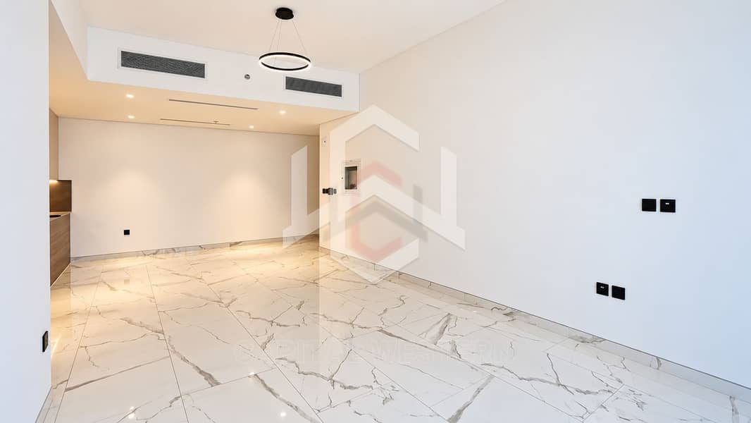 3 1-Bedroom Semi-Furnished in Royal Regency