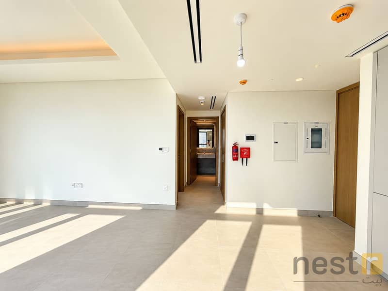 10 Sunlit Minimalist Apartment Hallway. png