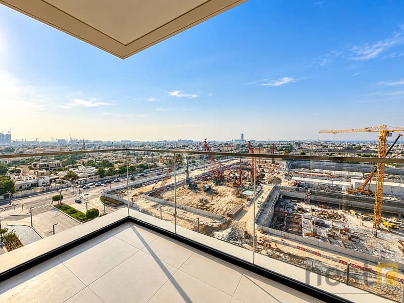 21 Modern Balcony Overlooking City Construction. png