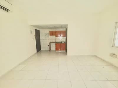Studio for Rent in Muwaileh Commercial, Sharjah - 6541. jpg