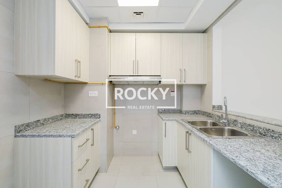 5 JVC - AAA Residence (2 of 32). jpg