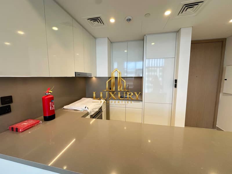 7 Luxury 1-Bedroom Apartment for Rent in Vida Residence, Aljada | Spacious Layout