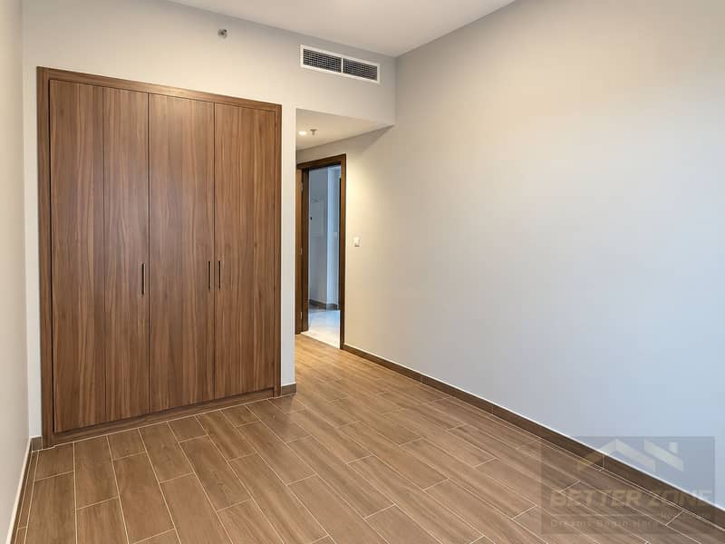 3 Modern Empty Bedroom with Wardrobe and Hallway. png