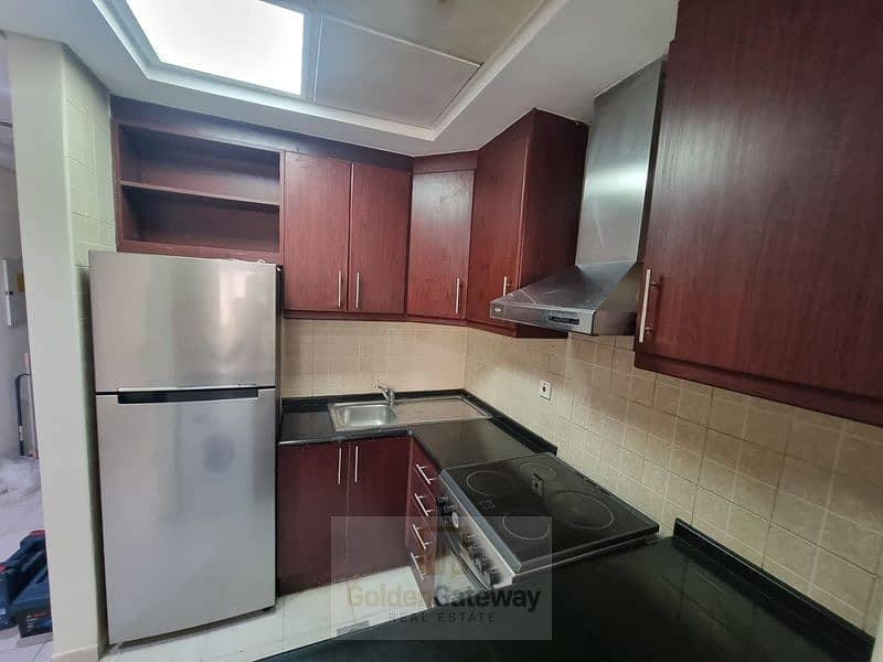 7 kitchen. jpg