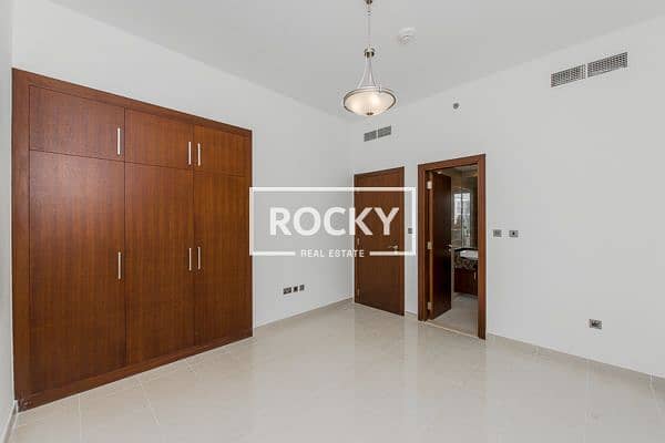 11 JVC_EmeraldTower_1401-2BR (17 of 26). jpg