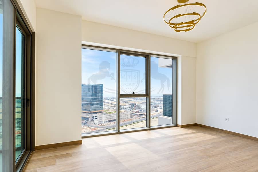 5 Sunlit Apartment with City Views. png