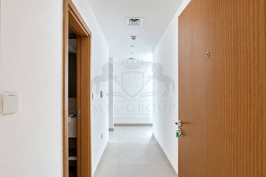 9 Modern Oak Entryway Hallway. png