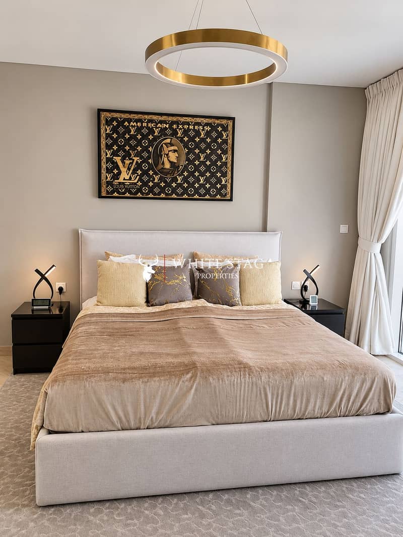 4 Modern Luxury Bedroom with Designer Wall Art. png