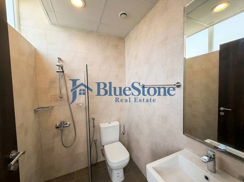 13 watermarked_img_7426389024251714300. jpg