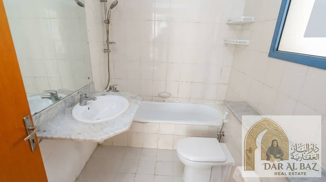 11 Enhancing_real_estate_listing_ph…_e22c8de2. jpg