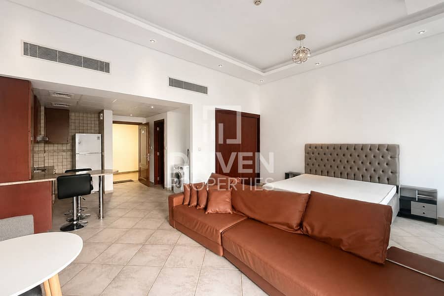 Ideal Amenities | Serene Living | Bright Unit Ideal Amenities | Serene Living | Bright Unit