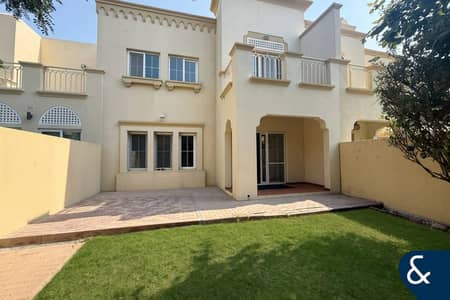فیلا 3 غرف نوم للايجار في الينابيع، دبي - فیلا في الينابيع 2،الينابيع 3 غرف 250000 درهم - 17014378