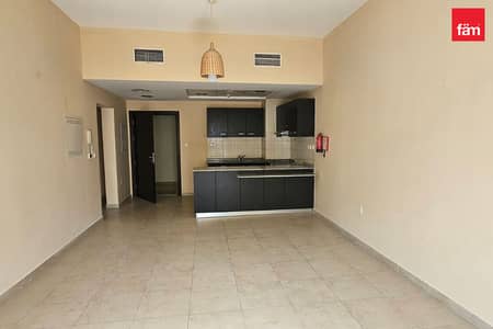 1 Bedroom Flat for Rent in Remraam, Dubai - Balcony I Vacant I Close to Pavilion and Pool
