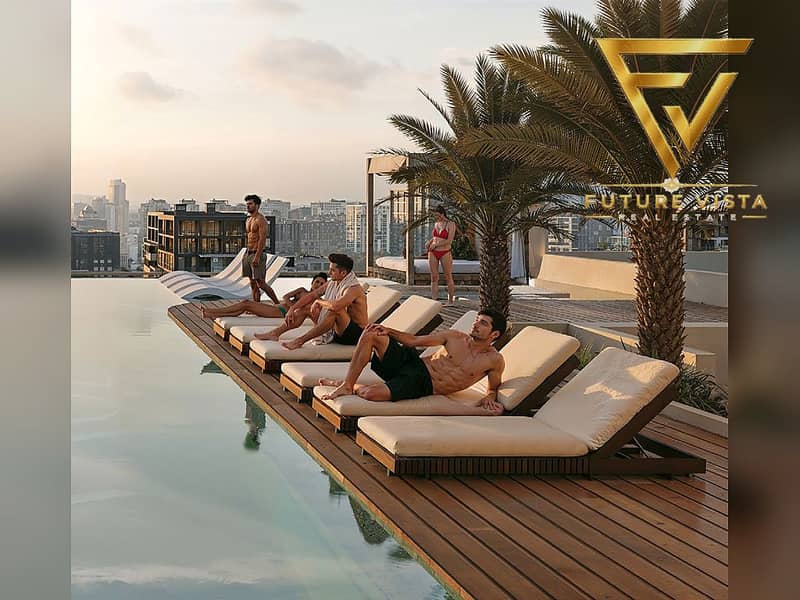 10 14_Amenities_Pool_Sun_Deck. jpg