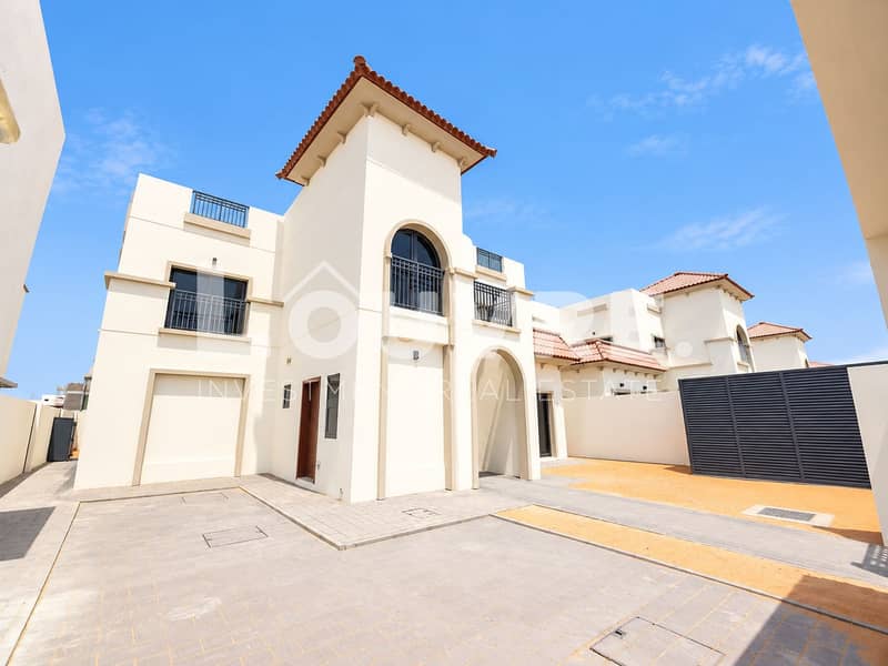 21 Sunlit Mediterranean Villa Courtyard. png