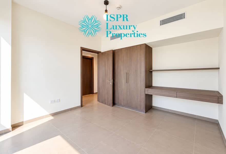 10 Minimalist Luxury Bedroom Interior. png