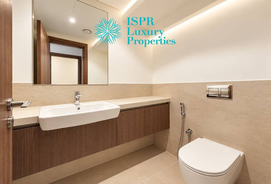 11 Modern Minimalist Bathroom Interior. png
